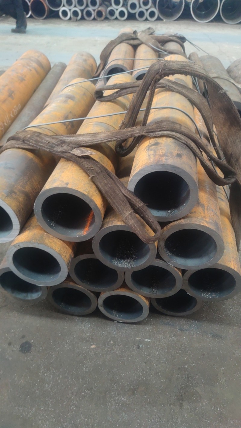 都安都安都安15CrMoG无缝钢管切割